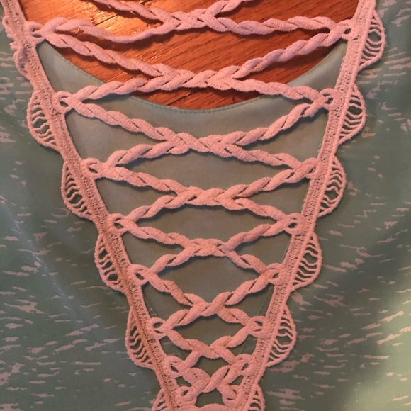 Entro flirty party dress - Picture 3 of 4